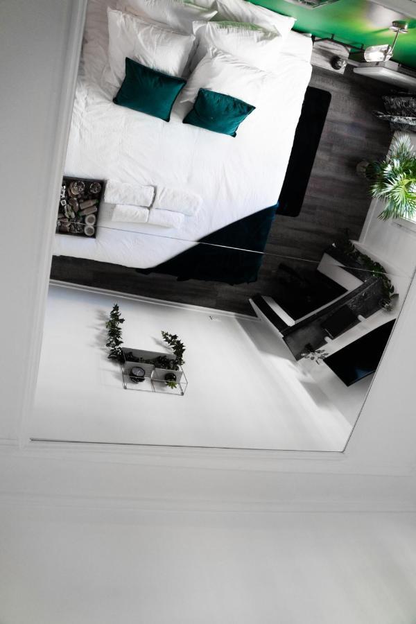 Suite L'Eclipse Paris, Logement Avec Jacuzzi, A 10 Minutes Des Champs Elysees Levallois-Perret Kültér fotó